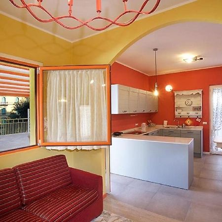 דירות Attico Incerpi, Terrazza Sui Tetti Di מונטה קטיני טרמה מראה חיצוני תמונה