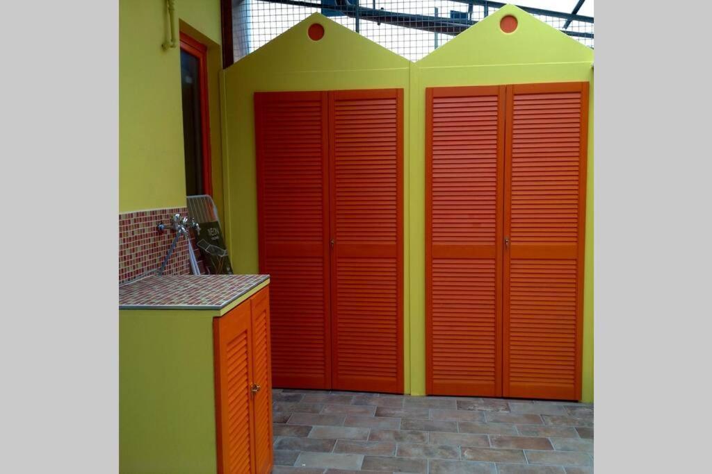 דירות Attico Incerpi, Terrazza Sui Tetti Di מונטה קטיני טרמה מראה חיצוני תמונה