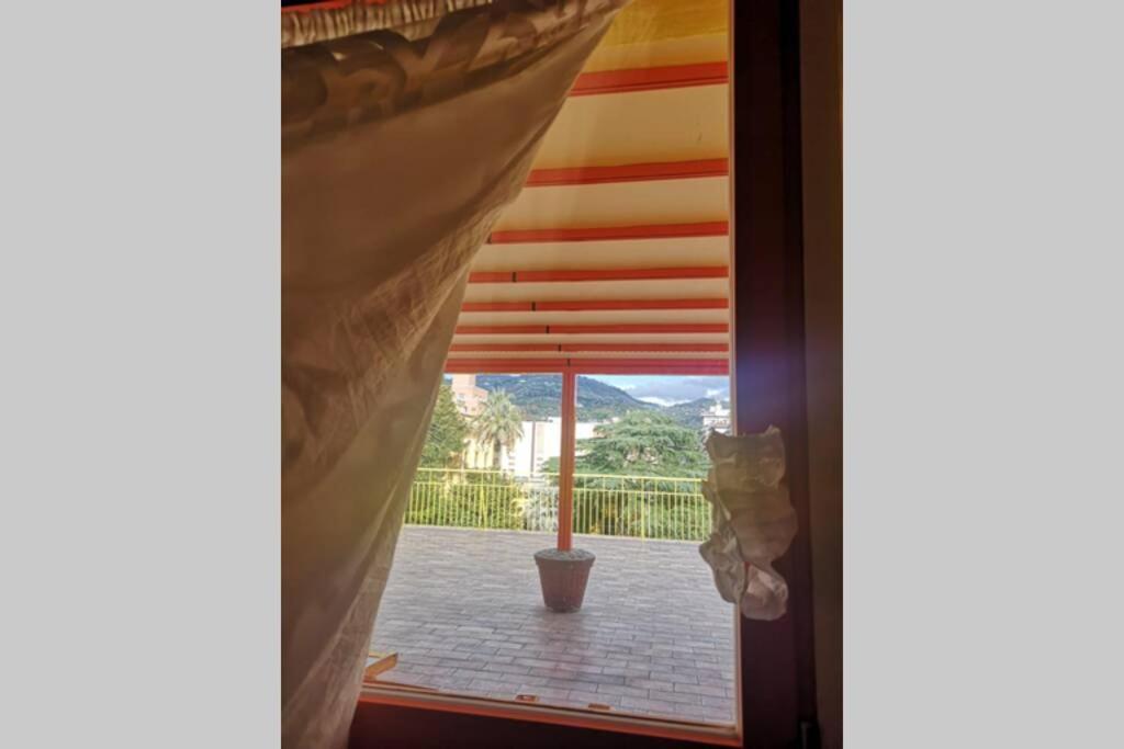 דירות Attico Incerpi, Terrazza Sui Tetti Di מונטה קטיני טרמה מראה חיצוני תמונה