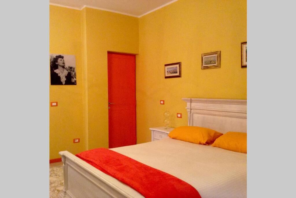 דירות Attico Incerpi, Terrazza Sui Tetti Di מונטה קטיני טרמה מראה חיצוני תמונה